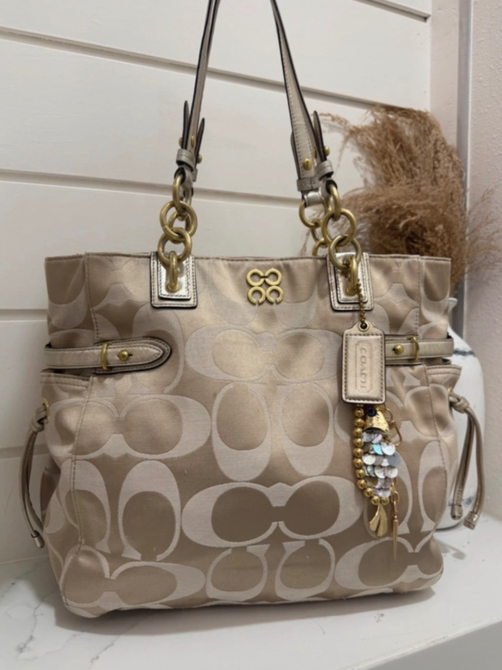 Vintage Coach Signature Op Art Tote – Champagne & Gold